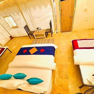 Night Stay Camp